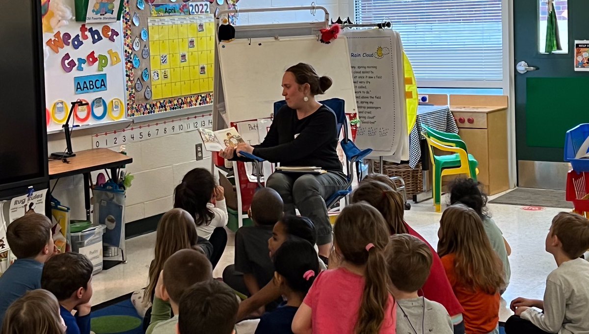 lcpsbworkman's tweet photo. Parent Readers Returns!! 🎉I am so excited to kickoff our Parent Readers once again!! It’s been way too long!😷The children loved having our first guest reader today! Thanks for sharing your mom with us Alvah! #MTVMoose https://t.co/IIpdjHXXSc
