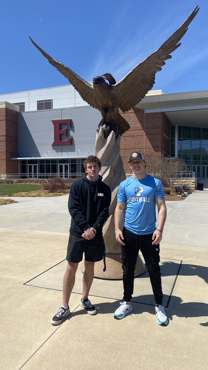 CoachBraz41's tweet photo. Thank you @ElonFootball and @CappsHal for the invite to your Spring Scrimmage today! Great talking with @Coach_D_Folmar about our guys @Jsmitty_04 and @duke_layton, they loved the energy!! #GoPhoenix https://t.co/zSfVa7VJbU