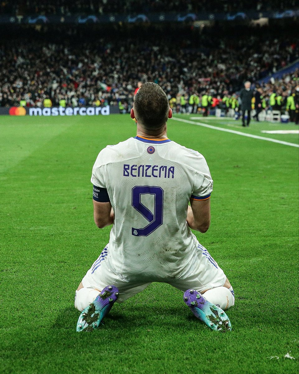 lnstantFoot's tweet photo. Karim Benzema lors de ses 6 derniers matchs :

• 10 buts ⚽️
• 4 passes décisives 🅰️

Aujourd’hui, est-il le meilleur joueur du monde pour vous ? 🤔 https://t.co/OvMaffyDm2