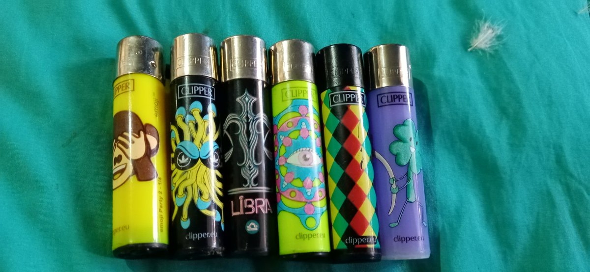 Alexisflores21's tweet photo. El de libra es el más antiguo algo así como 3 años aprox.
Me gustan estos #cliper 🤭 https://t.co/0rN0vrnmWW