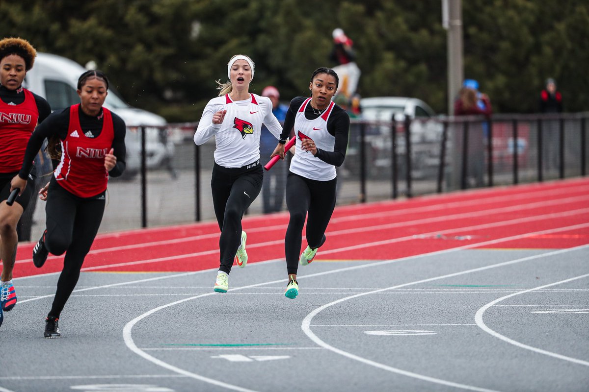 RedbirdTFXC's tweet photo. That’s a Redbird sweep of the 4x100m 🧹🧹 https://t.co/BXXmrA1Nvo