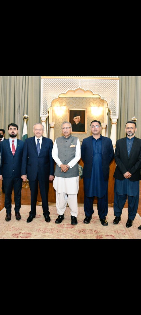 Group photo with Honorable President of Pakistan on launch event of #Asaankarobaarprogram