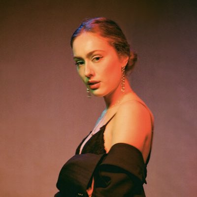 gesellemusic's tweet photo. ‘FOOL’ OUT NOW 🌹 https://t.co/SidavT6R47