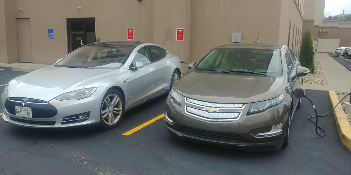 AmazingChevVolt's tweet photo. @mwt2008 CLEAN ENERGY RETORT™/
+20
Once Upon A Time In The #eMobility Trenches Of Dec. 2010-Nov. 2011 Only 4 Mass Produced #ElectricFueledVehicle's:
- #ChevyVolt
- #NissanLEAF
- #MitsubishiIMEV
- #FiskerKarma --> @KarmaAutomotive

Me:
#AmazingChevVolt
#AmazingChevVolt2
#AmazingChevVolt3 https://t.co/6tLEbWvh9R