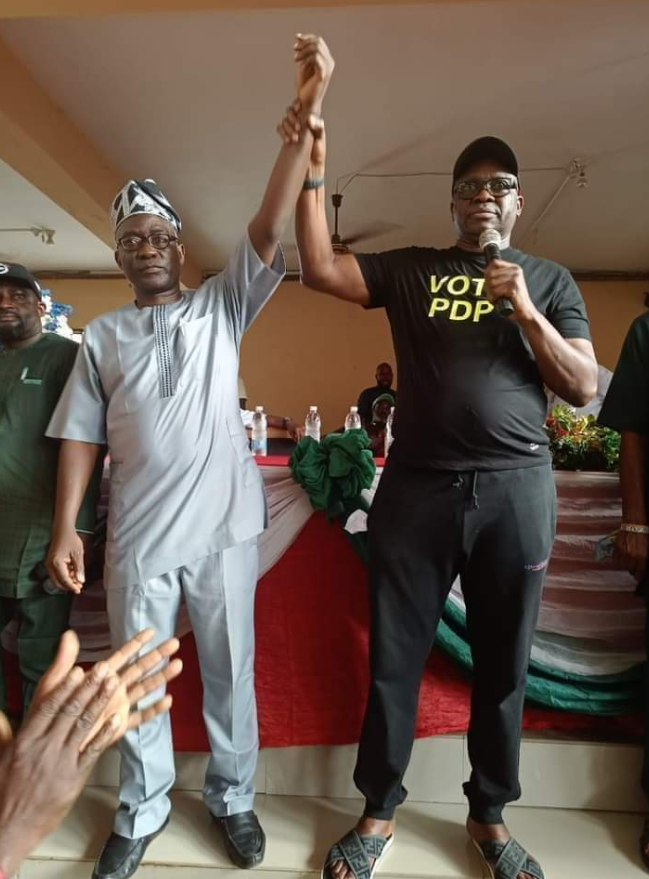 iLoveEKITI's tweet photo. Fayose endorses Prof Eleka for Ekiti South Senatorial Seat

 Read more on https://t.co/KGHhP91jem https://t.co/439MPe9UFo