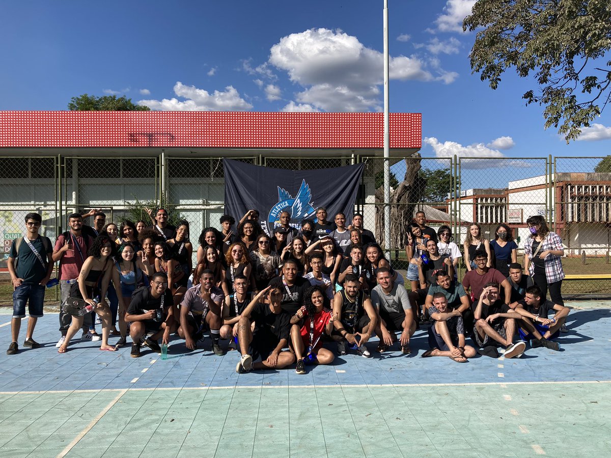 COORDENADAunb's tweet photo. Recepção dos calouros hoje 💙🖤🦅 #voacarcará #terrordocéuedaterra
#miltinho
#coordenada https://t.co/8ZX9bT5sMx