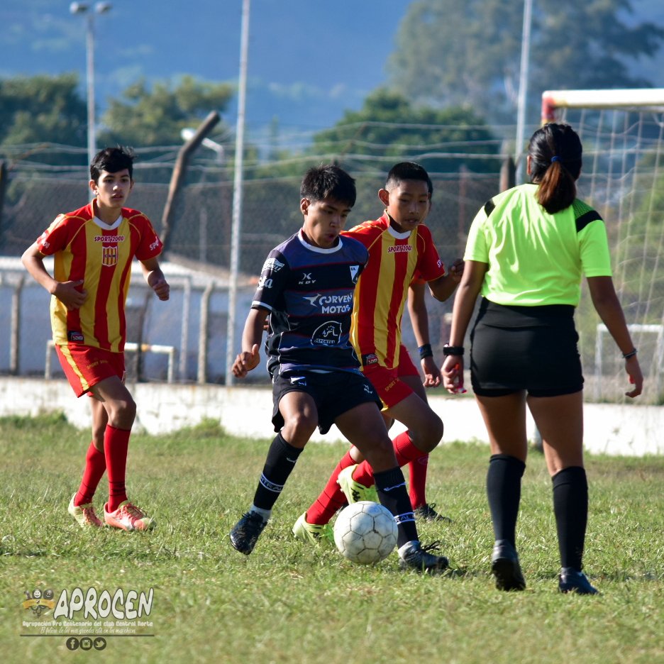 aprocen's tweet photo. #Inferiores ⚽ | 8° División 
⏰ Final del partido.
⚽️ #Mitre 1 - #CentralNorte 2
☑️  Goles: Álvaro Montero y Thiago Vargas 

#VamosLosPibes ⚫️⚪️ https://t.co/cIo6nJmmB4