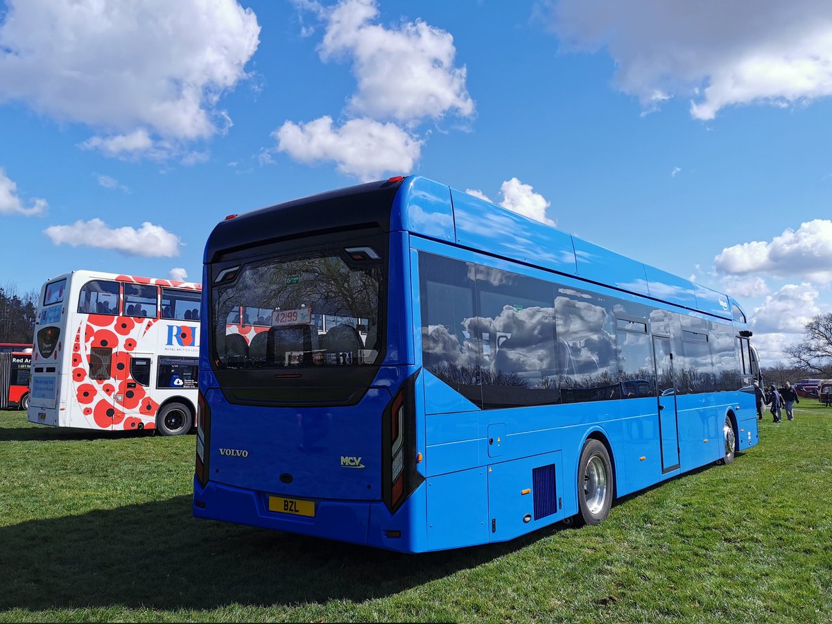 jimbolimbo9's tweet photo. One of the highlights of the bus display at Detling today was this (as yet unregistered) Volvo BZL. An impressive vehicle inside and out - IMO probably the most striking electric bus in the UK market so far! ⚡🤩 https://t.co/U0NAHUrpMq