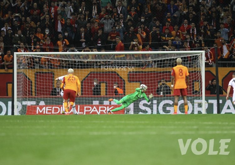 O hala en iyisi❤️‍🔥 #muslera