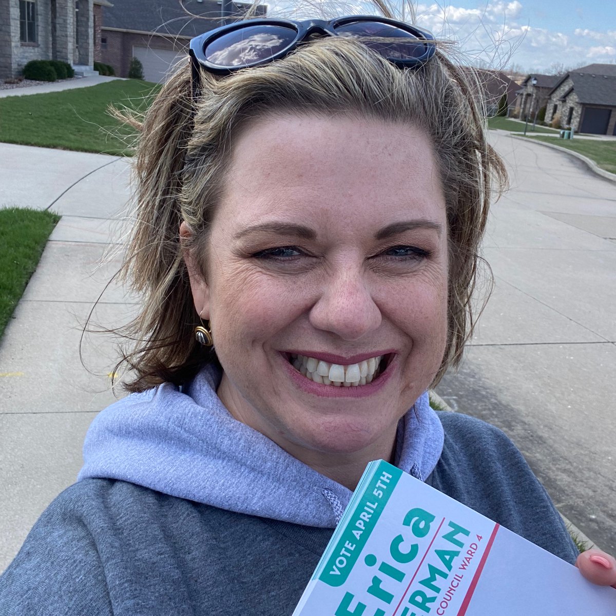 epeff's tweet image. Gorgeous day for door knocking!! Feeling the love 💕 in the 4th ward today. 🥰