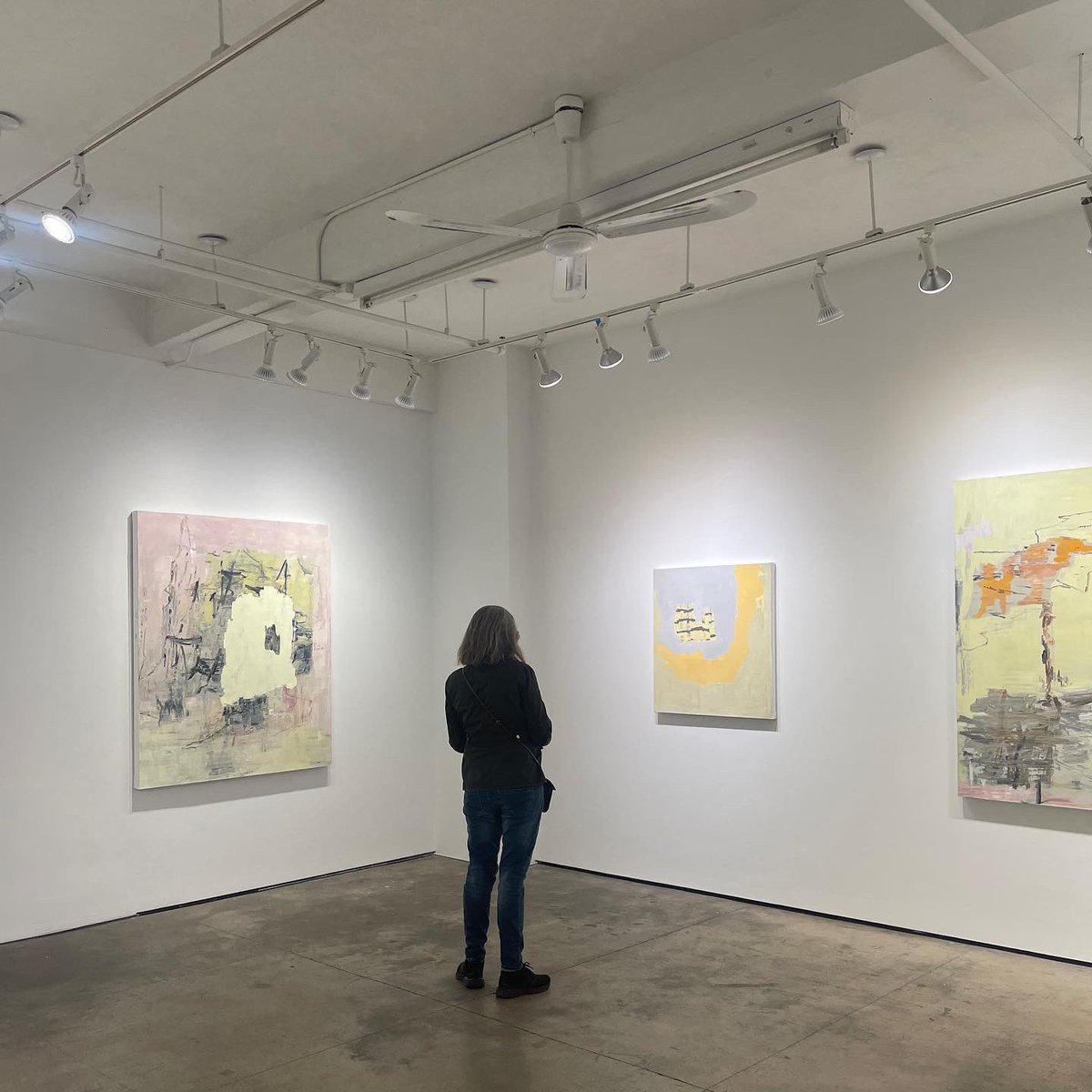 markelfinearts's tweet photo. Opening reception is happening NOW for Deborah Dancy’s “A Glitch in the Membrane.” Lots of KMFA artists are #inthegallery this afternoon, including Deborah Zlotsky and Susan English.
Stop by to celebrate Deborah’s first solo show at KMFA! https://t.co/QZjoEYffqO