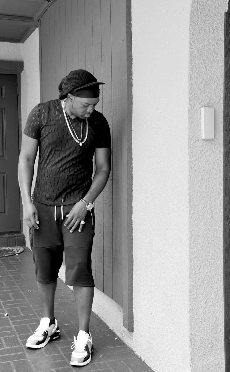 JrDread's tweet photo. Gotta check yaself sometimes… #jrdread #vibes  #blackandwhitephotography https://t.co/lFmm7d77dS