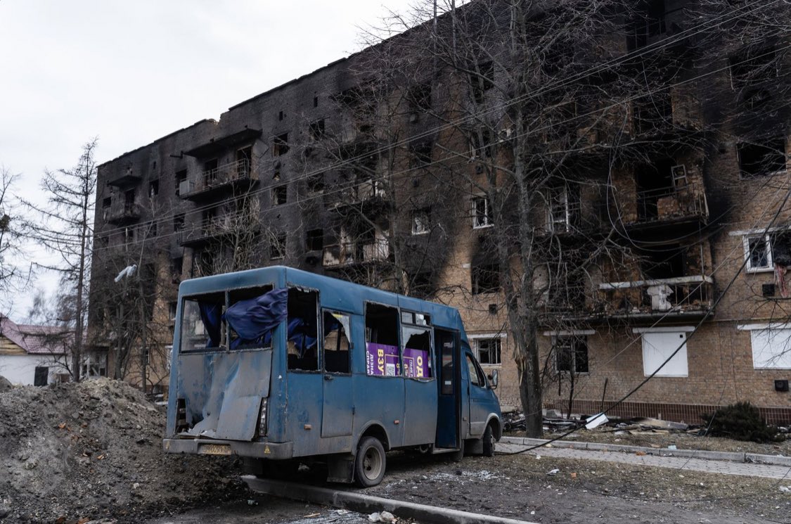 mattia_n's tweet photo. The Ukrainians have liberated the town of Trostyanets in the Sumy region following a month of Russian occupation.

The occupiers left behind destruction, dead civilians and a shaken populace. Please take the time to read this long and very powerful piece.
https://t.co/w5y4zjLl42 https://t.co/KWJmt2bYfq