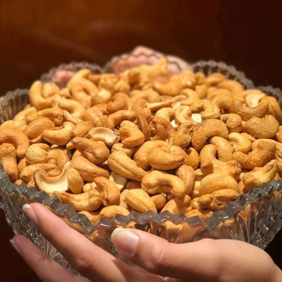 savdrth's tweet image. - على كثر  ما شفت  " هالعالم "
محد ملكني بضحكته إلا أنت ♥️