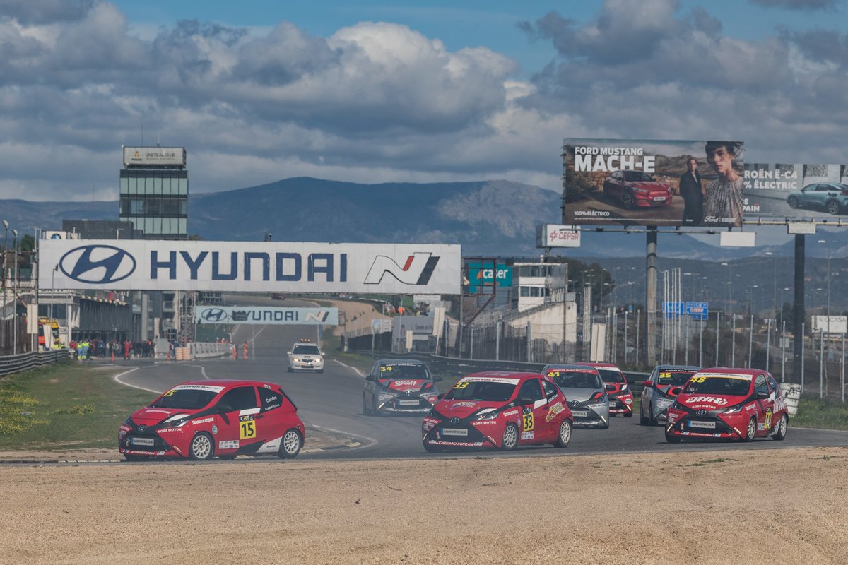 KobeMotorsport's tweet photo. El 1º meeting de la temporada 2022 de la Copa Kobe de Circuitos se ha medido en decimas. Os dejamos el top 3 de ambas carreras:

Carrera 1:
1️⃣ Miguel Gonzalez 
2️⃣ Ruben Gonzalez 
3️⃣ Sergio Casalins 

Carrera 2:
1️⃣ Sergio Casalins 
2️⃣ Miguel Gonzalez 
3️⃣ Daniel Losada https://t.co/3kqJb01BvD