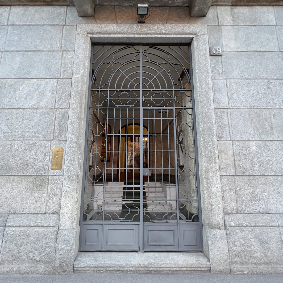 365Dem's tweet photo. 025 of 365 - Date of photo shooting: 2 April 2022; Address: Enrico Besana Street, 49 Milano (MI) 20122 Italy
 
https://t.co/s6Or92uIEj

#nft #digitalart #nftartist #cryptoart #cryptoartist #nftcollection #nftnews #nftartwork #nftphotography #milano #entryphones #nftproject https://t.co/XjzNLxr8R9