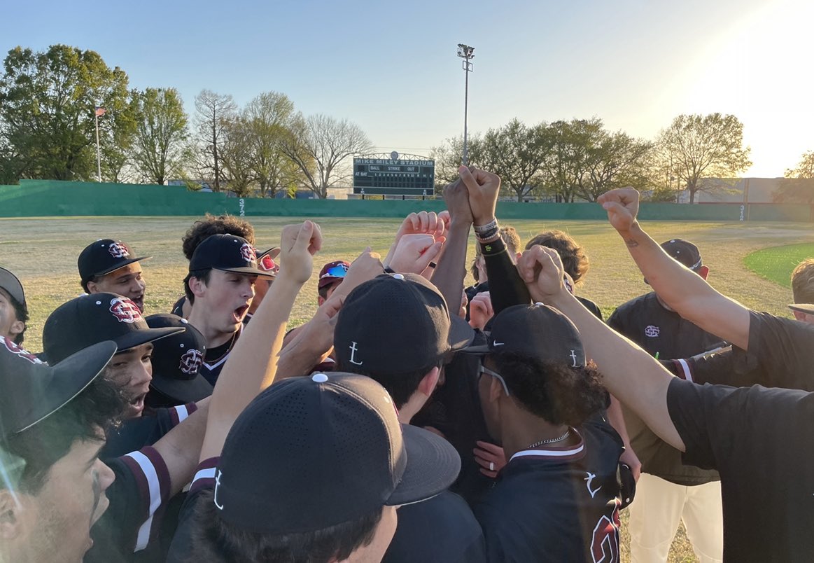 dls_athletics's tweet photo. Varsity Baseball: It’s almost #gametime! The Cavaliers will take on the Hannan Hawks in Covington at 3 pm. Starting pitcher for the Cavaliers is Zach Brisset. #DLSbaseball #leadon https://t.co/bFWPktI3JF