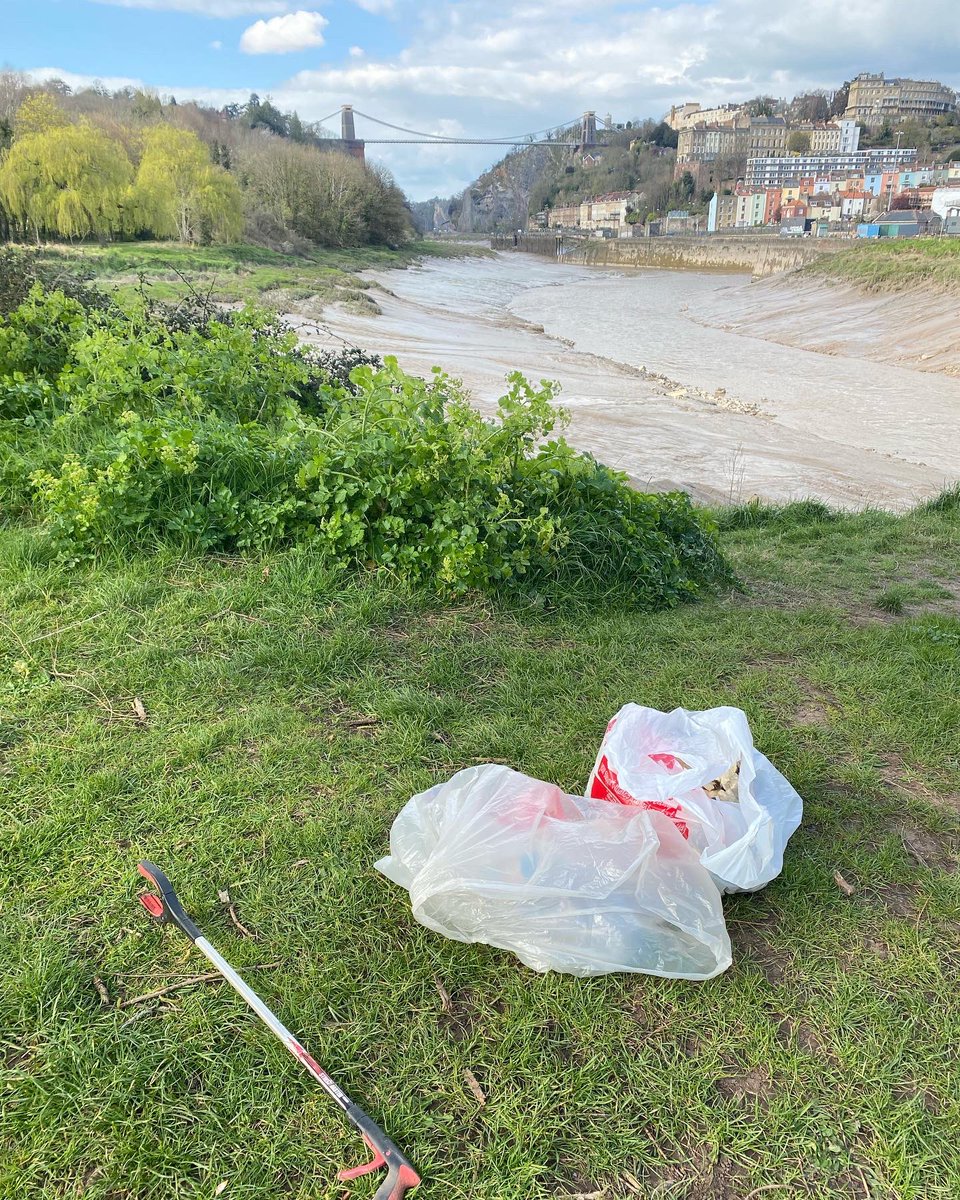 wakeupwellbeing's tweet photo. Plogging Bristol event covering 3 miles followed by a lovely catch up and absolutely delicious food. Today is a good day 🏃😋 #litterpicking #plogging #plastic #plasticwaste #plasticpolution #singjeuseplastic #walking #jogging #5waystowellbeing #makeacontribution #wildlife https://t.co/PhF0YhbvJ6