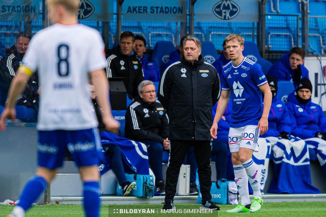 e4haug's tweet photo. 20 år seinere! Stor dag, snakkes på onsdag💙 https://t.co/kri96fI9pM