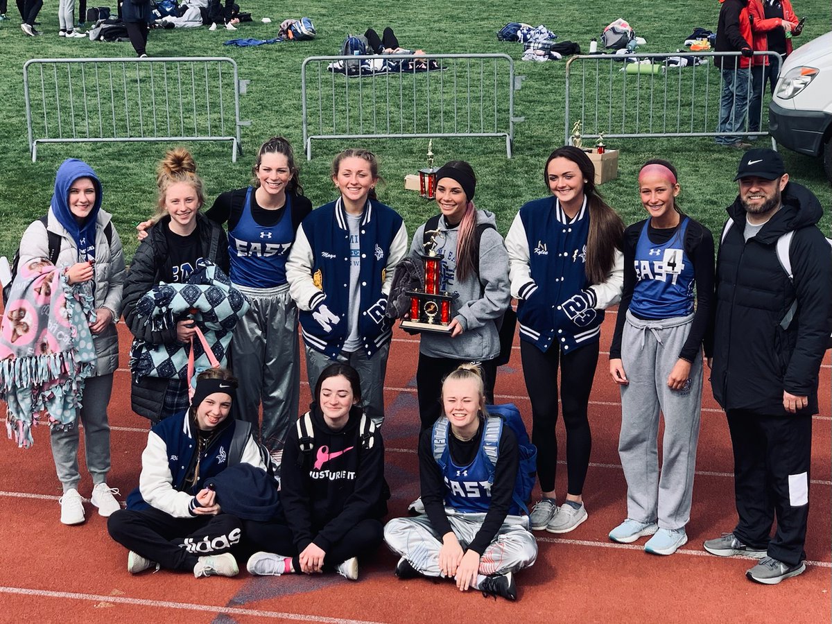 METrackField's tweet photo. 🥇Boys Champions🥇
🥈Girls Runner-up🥈
Thank you @Tecumseh_Arrows for your hospitality!
@MiamiEastHS https://t.co/n9X3zyOGHz