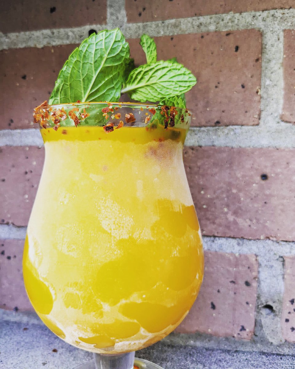 MKTBAR's tweet photo. Try our new frozen cocktail, the Mangonada! Mango puree, peach simple syrup, agave wine, crushed Aleppo pepper rim. YUM…..
.
.
.
#happyhourhouston #houstonbrunch #brunchhouston #htxeats #houstoneats https://t.co/NJd3JeLoUD