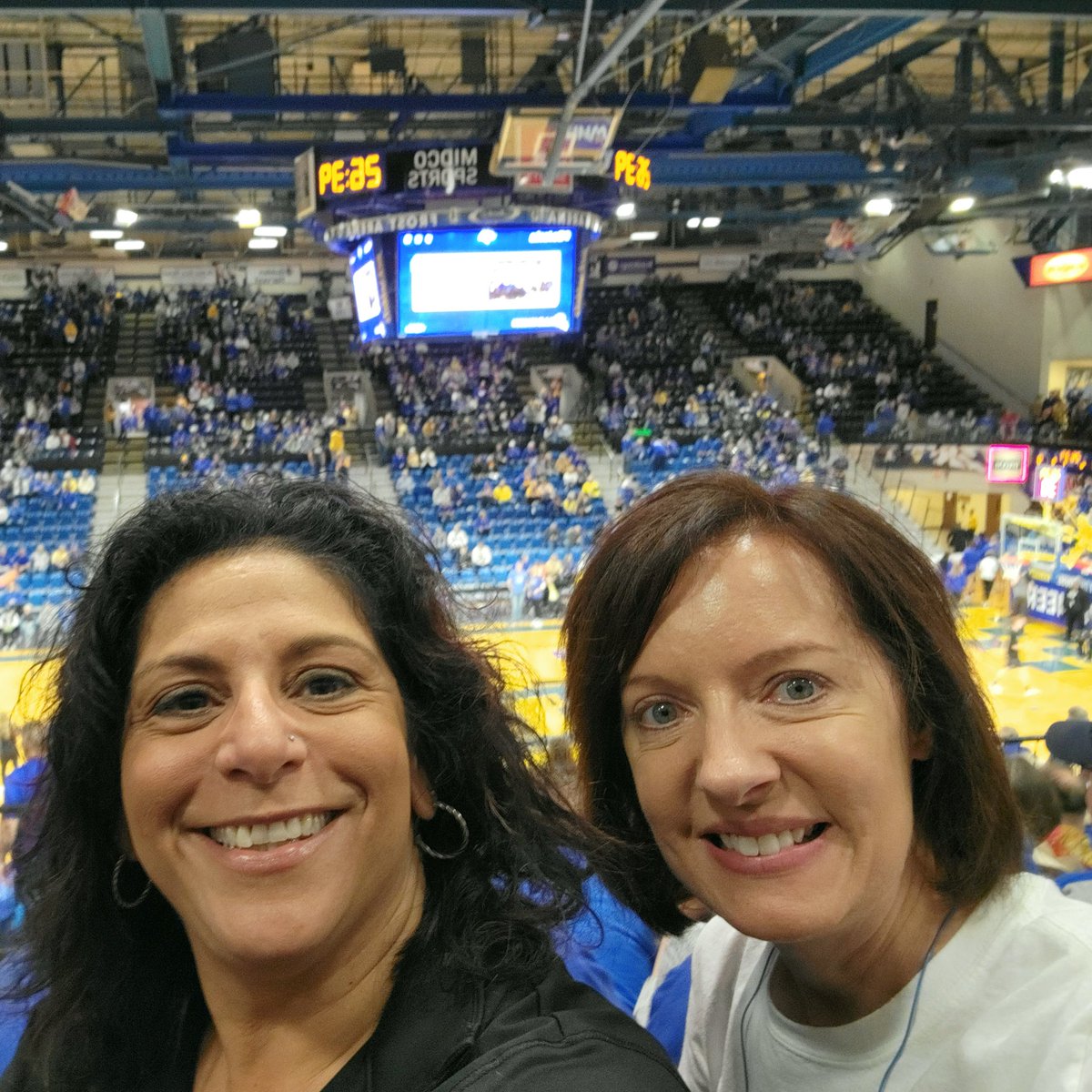 HeidiKessler1's tweet photo. Last home game in the world's largest rabbit den. Go Jacks! Yay band! #gojacks #wnitbasketball https://t.co/YNselAlppl