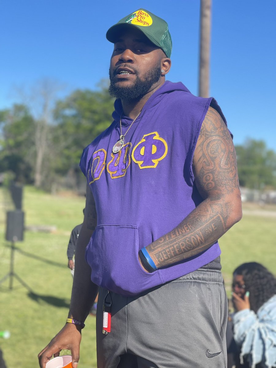 OG_BadAzz_8's tweet photo. Girl thatโs him right there. #myasu #GammaSig #OGBadAzz https://t.co/oRqoN9PWvz