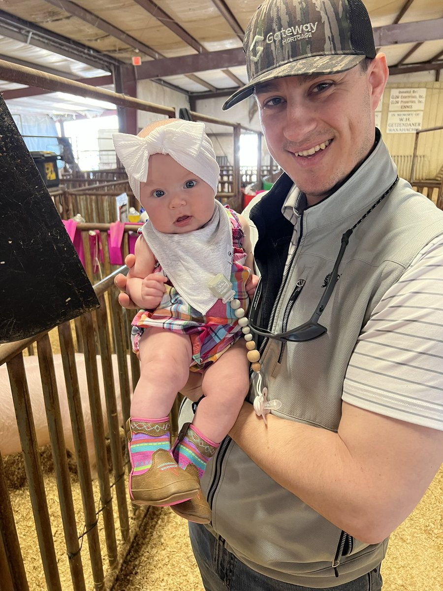 caitvecsey's tweet photo. Boot Scootin’ Baby🤍

@KyleVecsey @Kenleejac @LibbyLaneMusic1 @schmidt0211 https://t.co/BNWUYiOLyH
