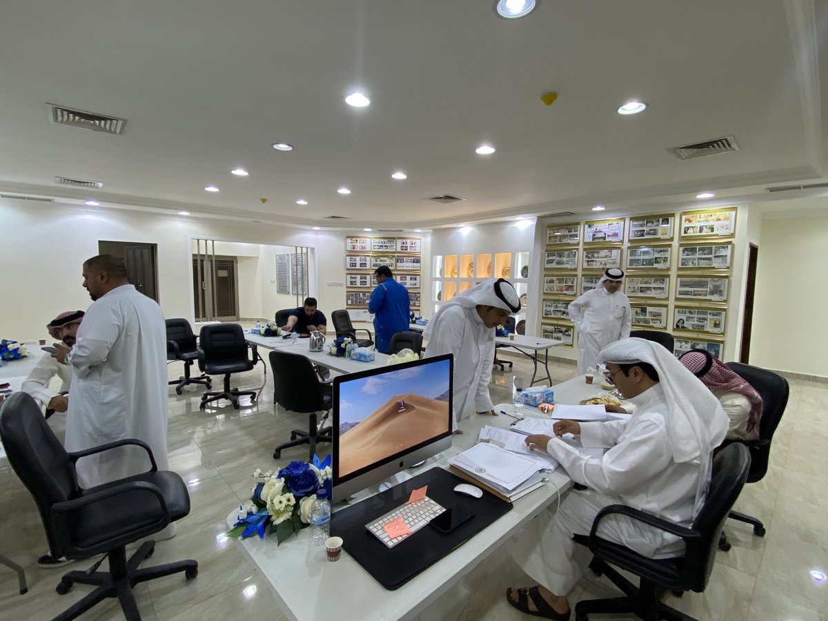 KTUF_KUWAIT's tweet photo. إعلان |
تعلن اللجنة المؤقتة لتسيير إجراءات إعادة نقابة العاملين بالقطاع النفطي الخاص إلى وضعها القانوني عن التالي:
1️⃣ إستلام عدد 51 طلب إنتساب لعضوية النقابة فى اليوم الثالث 
2️⃣ الشكر والتقدير إلى جميع العاملين على حُسن تعاونهم مع اللجنة المنظمة 
 
#القطاع_النفطي https://t.co/HzewGtSMJw