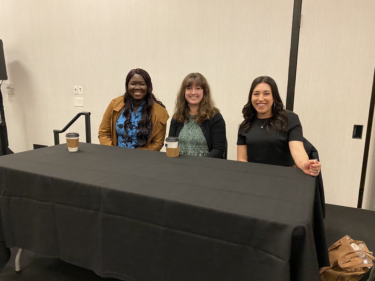 VanessaGNews's tweet photo. A quick day trip to Minneapolis for the Midwest Journalism Conference to speak on a panel with these powerful women about journalism jobs beyond the newsroom. Thanks to my old ND, Kevin King, for the invite! #mjc22 https://t.co/18sanLtf57
