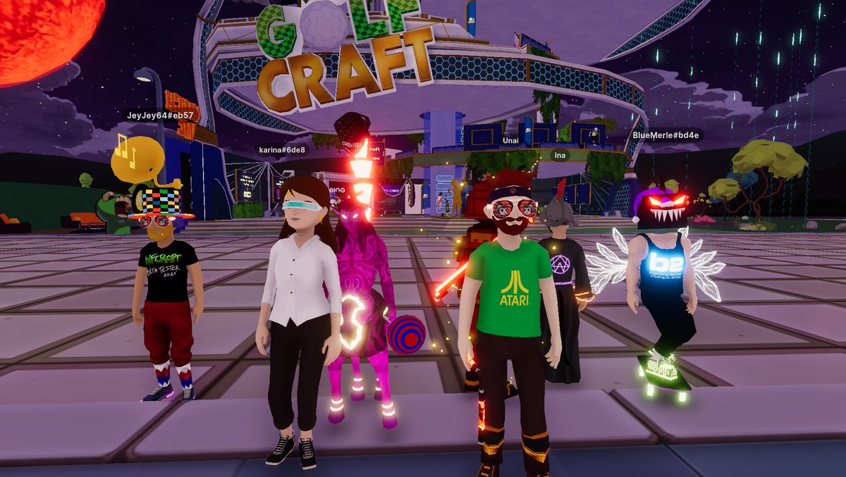 La selfie del día con los chicos de #lavuelta y <a href="/JJey64/">JeyJey64</a> @UDecentraland <a href="/Ina_dcl/">ina_dcl</a>   de <a href="/SpanishMuseum/">Spanish Museum</a> <a href="/decentraland/">Decentraland</a> #dcl #NFTs #eth #mana #lucascol