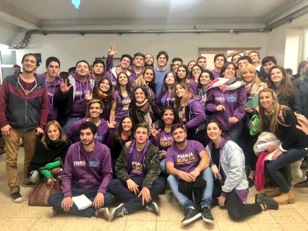 GugaLusto's tweet photo. ¡Felicitaciones a la militancia de la @franjamoradalp por la histórica elección! 👏 Muchas veces conversamos sobre el compromiso para defender la Universidad pública. 

1/2 https://t.co/ETZicR7x2q