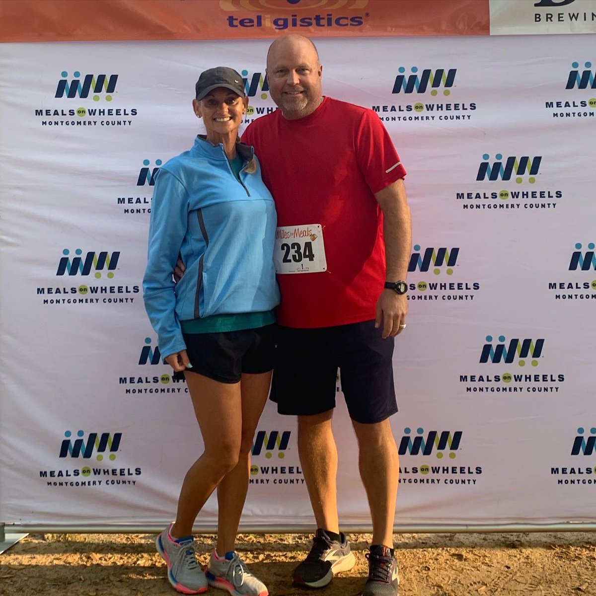 CoachWachel's tweet photo. It was a beautiful day for a run! πββοΈπ Of course medals are always a fun bonus!! ππ₯ #milesformeals #runforacause #foreverarunner #runaddiction #unstoppable https://t.co/VpmHs3jOM6