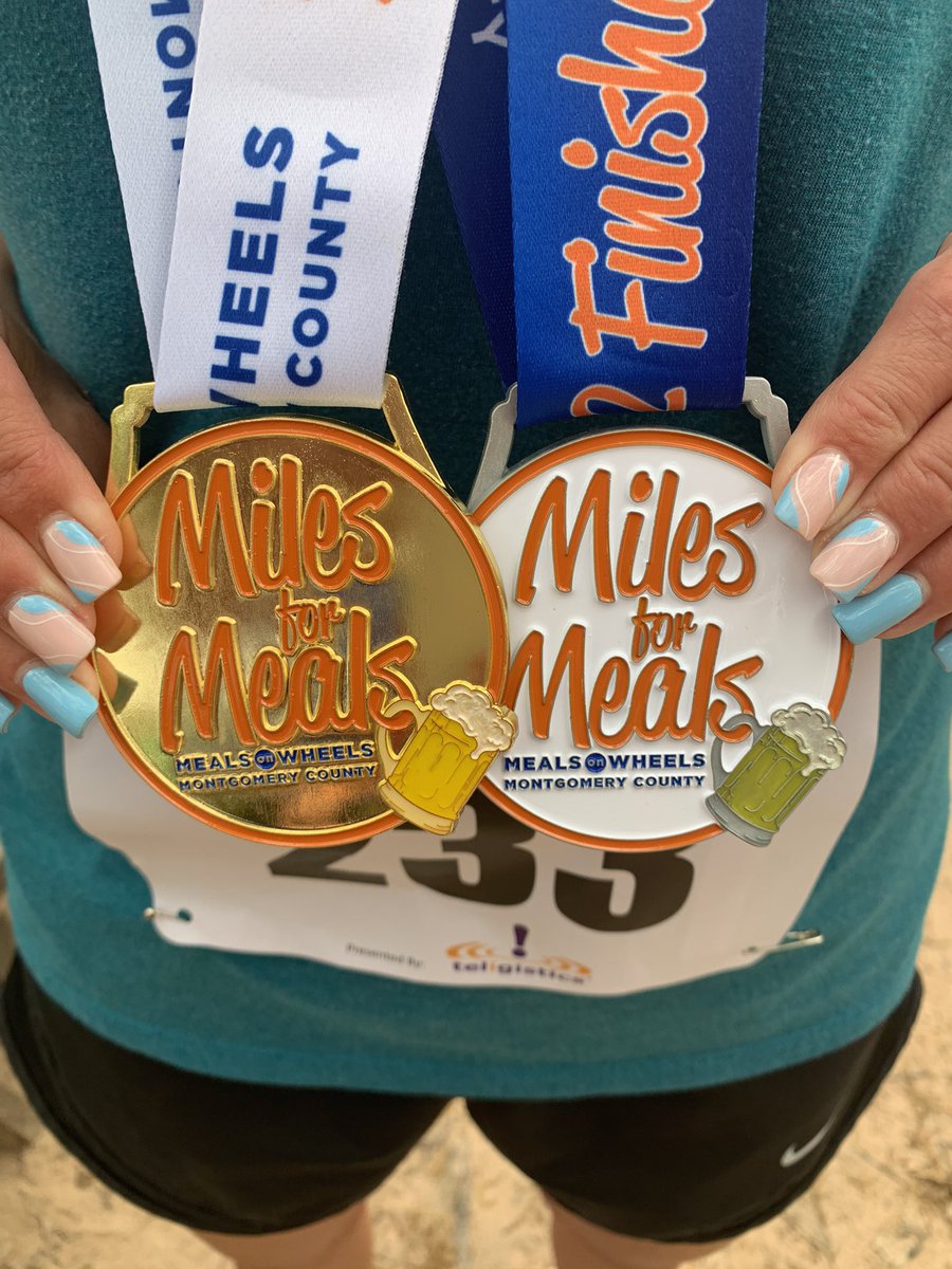 CoachWachel's tweet photo. It was a beautiful day for a run! πββοΈπ Of course medals are always a fun bonus!! ππ₯ #milesformeals #runforacause #foreverarunner #runaddiction #unstoppable https://t.co/VpmHs3jOM6