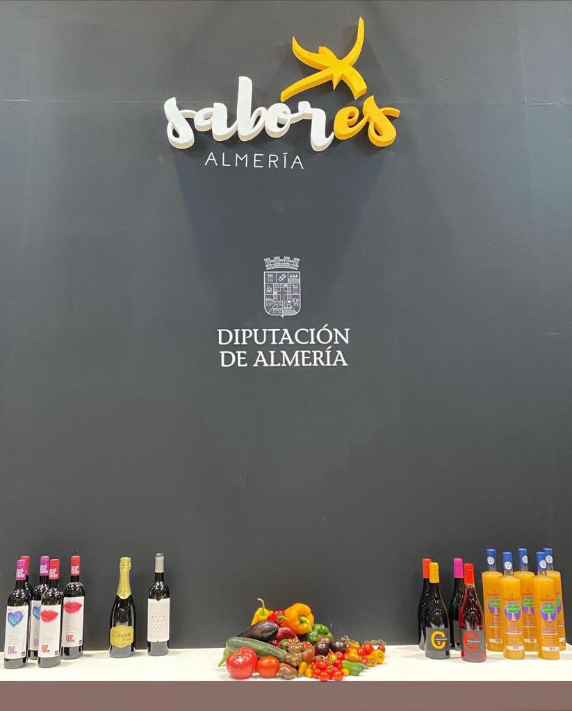 LucasParis_'s tweet photo. Muy satisfecho por el resultado obtenido en Madrid Fusion y feliz de que nuestra Almeria esté en boca de todos y siga marcando tendencias. https://t.co/m7ETRsWH6M