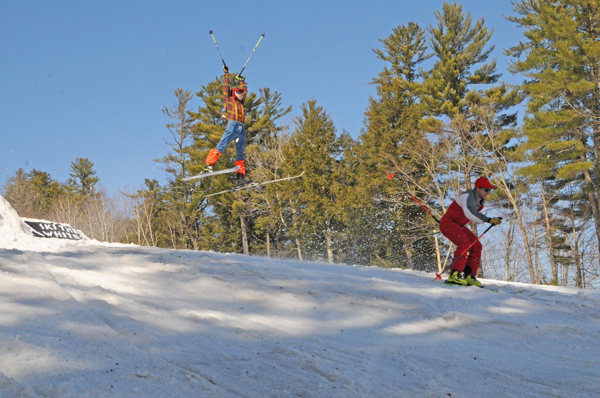 KingPineSkiArea's tweet photo. Nothing but good vibes today at the Granite Backcountry Alliance Wild Corn Shindig! #wildcorn #weekendvibes #backcountry #humanpower #skikind https://t.co/Zzz8VwCIyh