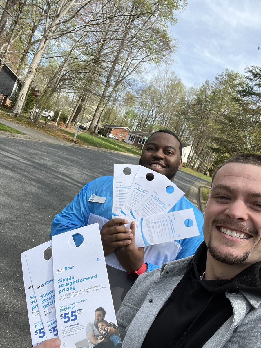 PaulBricketto's tweet photo. @DiegoGraves5 spreading the word about our lightning fast speeds with #attfiber Saving households from slow speeds one family at a time‼️#Gigit #WINdover @404girl @jerryfornwalt @Shawn6222 @BuegelerS @crystolyte0310 https://t.co/ZAtkYN3cKh