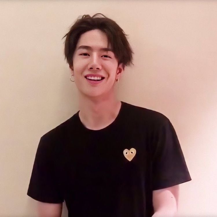 wang yibo smiles tweet media