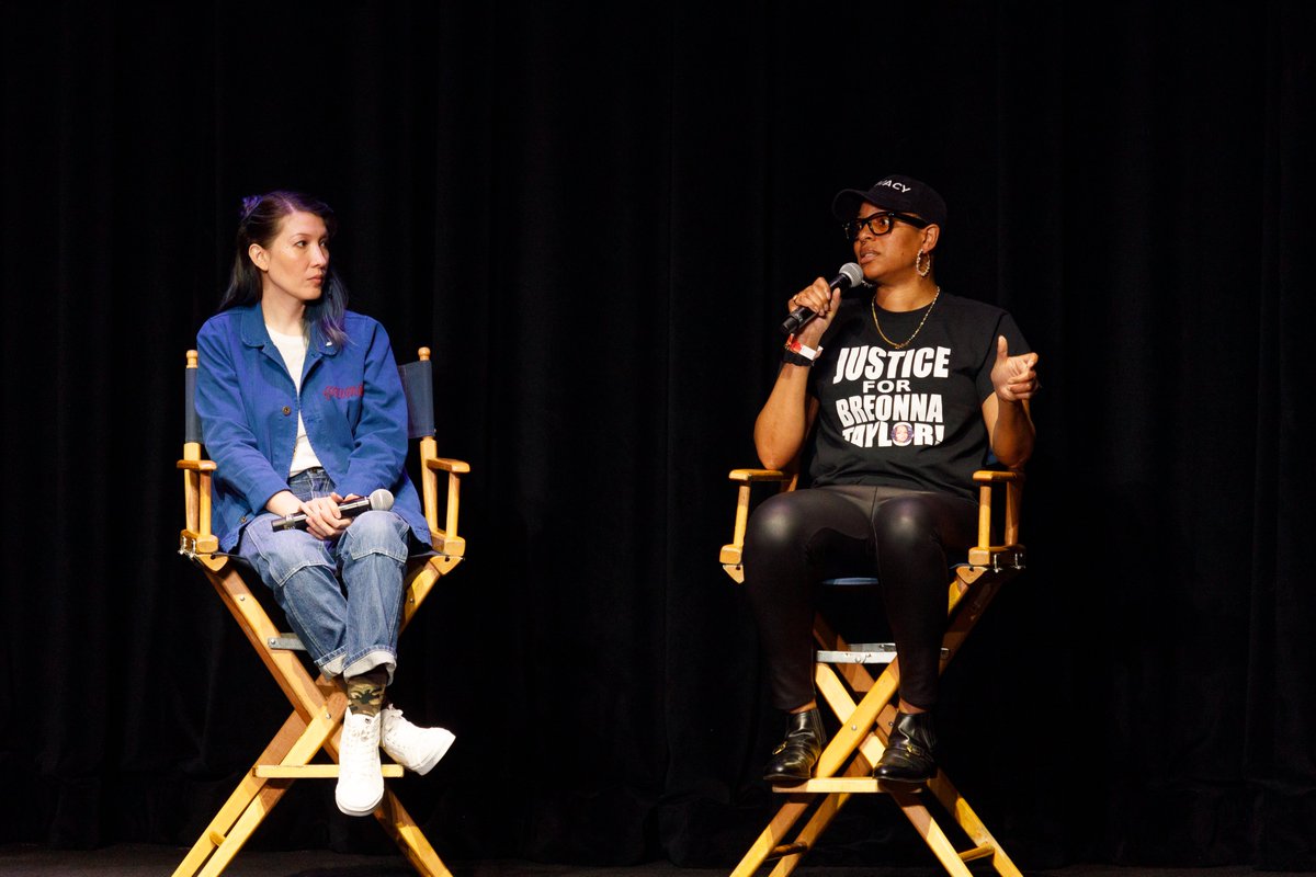 EricSpivak's tweet image. Stage full of legends at #NewFriendshipTech during  #NFTLA @Urconduit x @harmonyprotocol  feat. 

@JulianGilliam @BlueTheGreat @mumbot @all_smilesss @yesladypheOnix @ericspivak