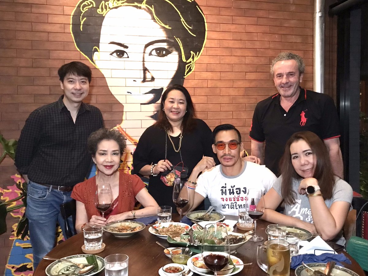 commecestbon's tweet photo. Get together at #SriTrat. กินข้าวสังสรรค์ก๊วน gossip ลงเอยที่ร้าน #ศรีตราด #อาหารไทยโบราณภาคตะวันออก บรรยากาศดีงาม อาหารถูกปากด้วยรสชาติไทยแท้ 

#Thaicuisine #อาหารไทย #commecestbon #dinewinestyle #กอมเซต์บง #กินดื่มเที่ยว #สายกิน #foodies #delicious #อร่อย #goodtimewithfriends https://t.co/kOSNIg32lw