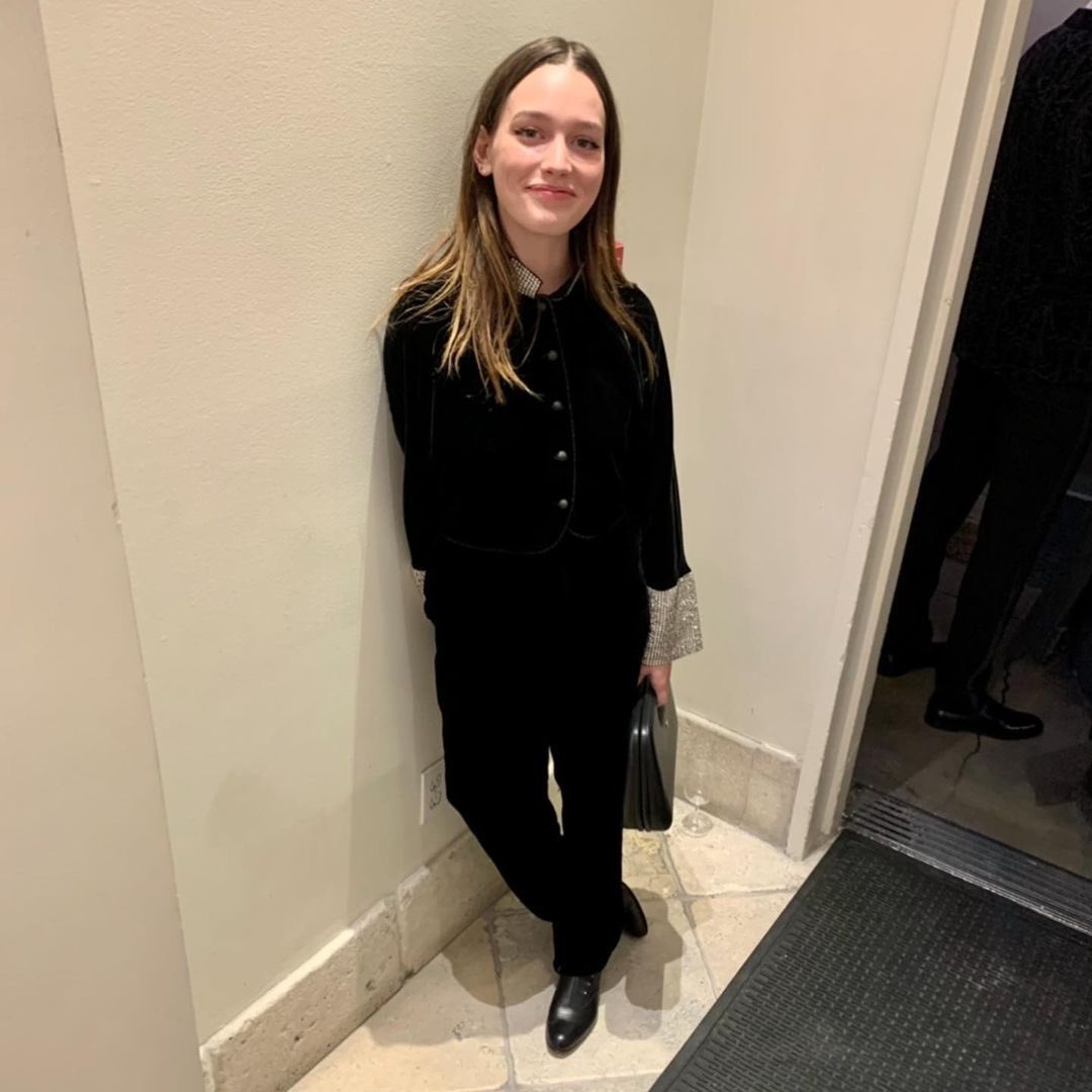 safeplacevic's tweet photo. girlfriend material https://t.co/uR11sCrejE