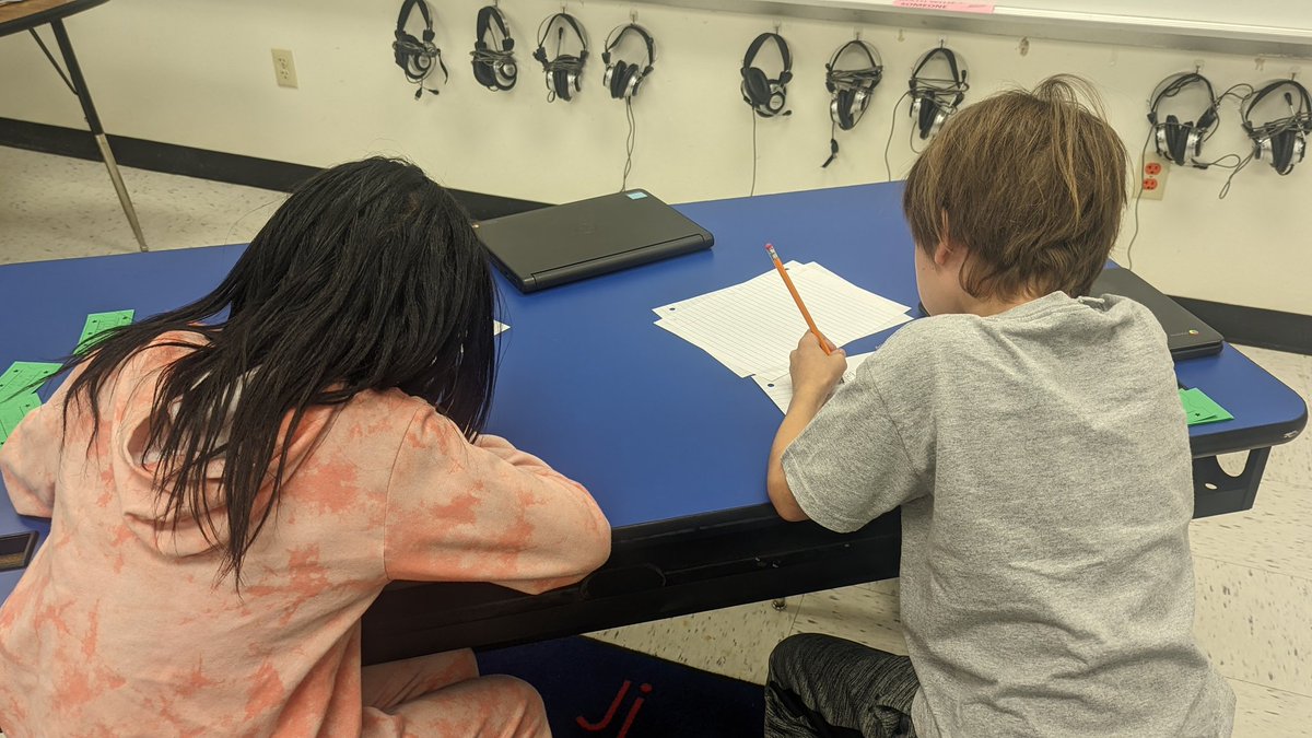 TristanBrowne's tweet photo. Week 2 down.
Saturday School Math Camp!
@kellie_hare @kellimarion9 @RedRaider5teach @haynes_nwa @WFISDschools #growingHaynes #beepbeep https://t.co/Uk7QuFuZum