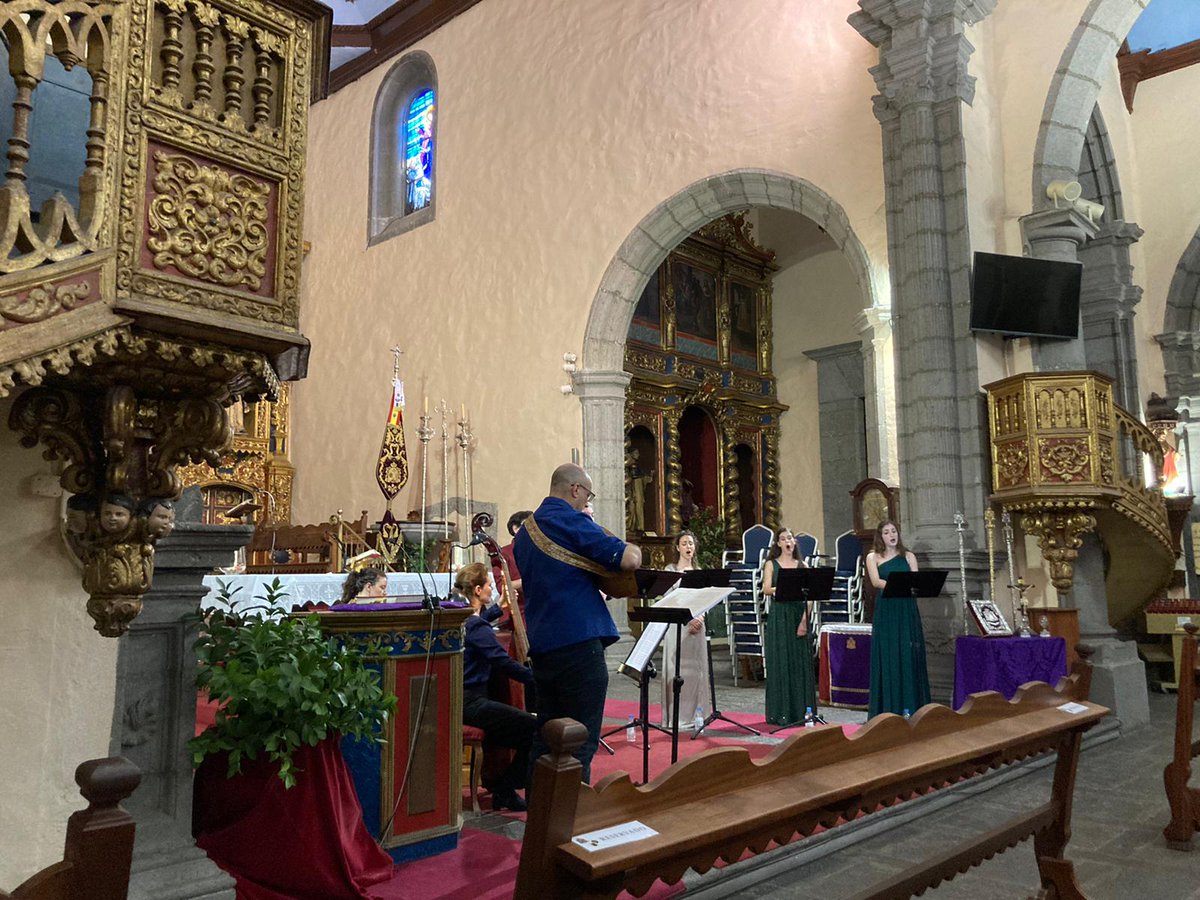 DeReligiosa's tweet photo. 👏🤝 Tras el nuevo éxito de @BandodeSurunyo llegamos al tiempo de descuento por este año del festival De Música Religiosa de Canarias. 

🎟No faltes este domingo a a las 12. Iglesia de Las Nieves, Teror.   Pincha en el enlace y saca tu entrada gratuita. https://t.co/kleWG1NI7i https://t.co/QDsVzDJlN9