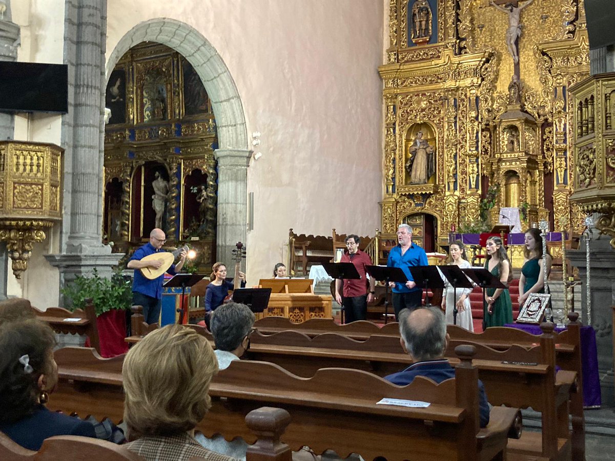 DeReligiosa's tweet photo. 👏🤝 Tras el nuevo éxito de @BandodeSurunyo llegamos al tiempo de descuento por este año del festival De Música Religiosa de Canarias. 

🎟No faltes este domingo a a las 12. Iglesia de Las Nieves, Teror.   Pincha en el enlace y saca tu entrada gratuita. https://t.co/kleWG1NI7i https://t.co/QDsVzDJlN9