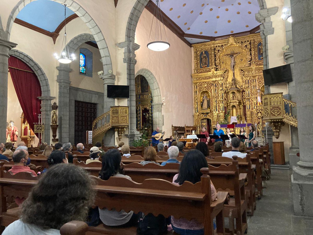 DeReligiosa's tweet photo. 👏🤝 Tras el nuevo éxito de @BandodeSurunyo llegamos al tiempo de descuento por este año del festival De Música Religiosa de Canarias. 

🎟No faltes este domingo a a las 12. Iglesia de Las Nieves, Teror.   Pincha en el enlace y saca tu entrada gratuita. https://t.co/kleWG1NI7i https://t.co/QDsVzDJlN9