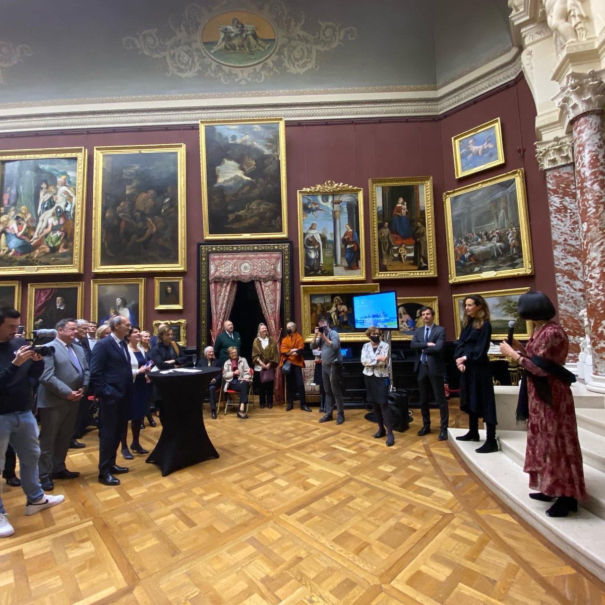 manomartin's tweet photo. Une petite parenthèse au @CdeChantilly pour la soirée des mécènes avec une présentation des actions 2021 et des projets 2022 … un lieu magique soutenu par la @hautsdefrance ! 
#sudoise #chantilly #proximite #terrain https://t.co/Uwlc0A6UZS