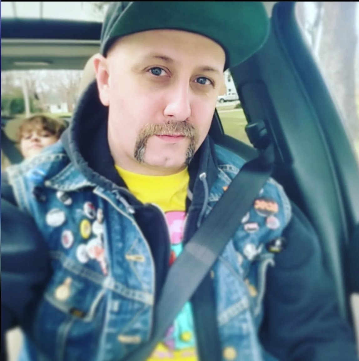4Jaws4's tweet photo. #oldyouth heading to the skateshop for the first time in 15 years. https://t.co/YdwQx6MAHW