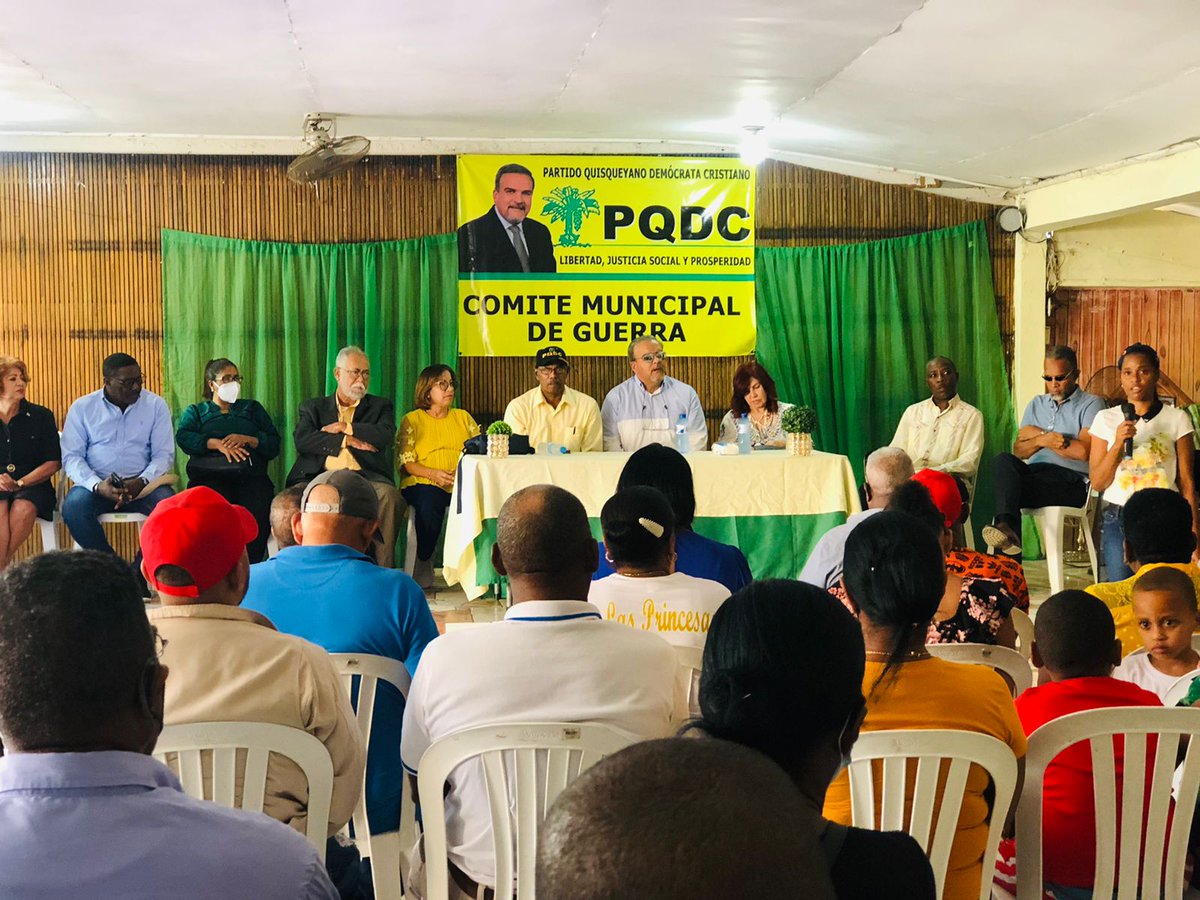 jr_cosma's tweet photo. Ahora mismo en el Municipio de Guerra el presidente y líder del @PQDCenlinea el Diputado @WessinChavez juramentado nuevos dirigentes del PQDC en el Municipio de Guerra Sto Dgo. https://t.co/nga24qtUFb