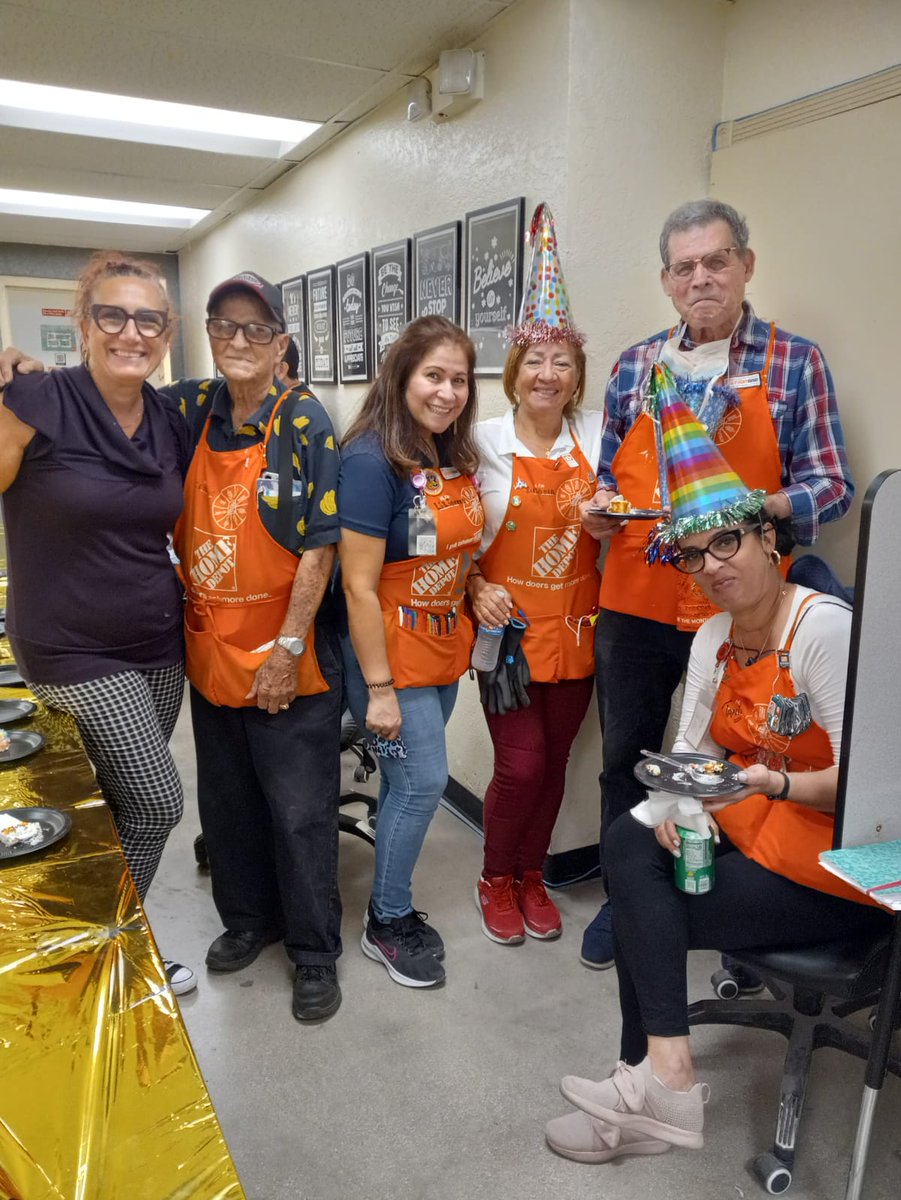 Alejandra Ferreira (@hr4store0210) on Twitter photo Happy 35th Orangeversary Jose Predazo!!! Happy 35th Orangeversary Jose Predazo!!!