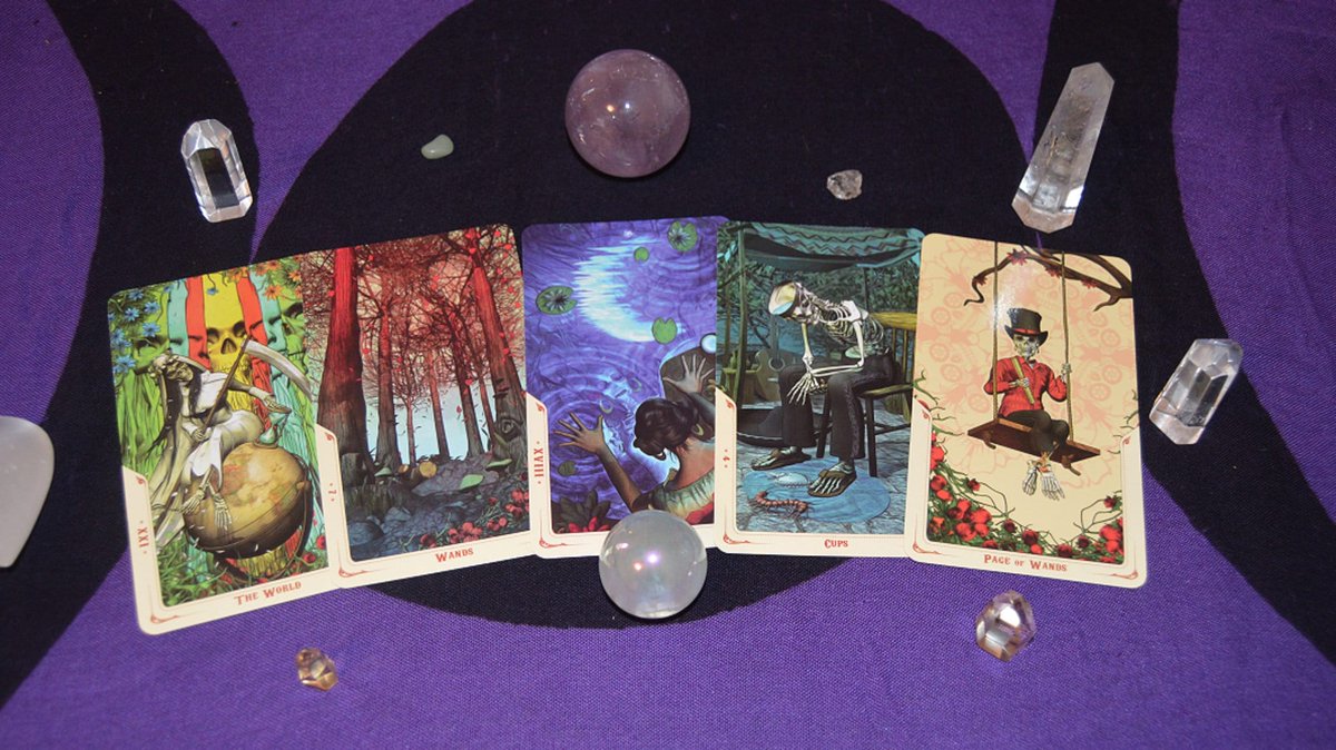 SageAdviceShop's tweet photo. Thanks for the great review Jennifer R. ★★★★★! https://t.co/s14u5dMVdT #etsy #red #black #5cardtarot #affordabletarot #psychicreading #spiritualreading #lovereading #24hourreading #emergencyreading https://t.co/Li8ZgAOxey